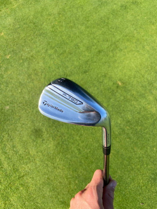 A wedge Taylormade P790